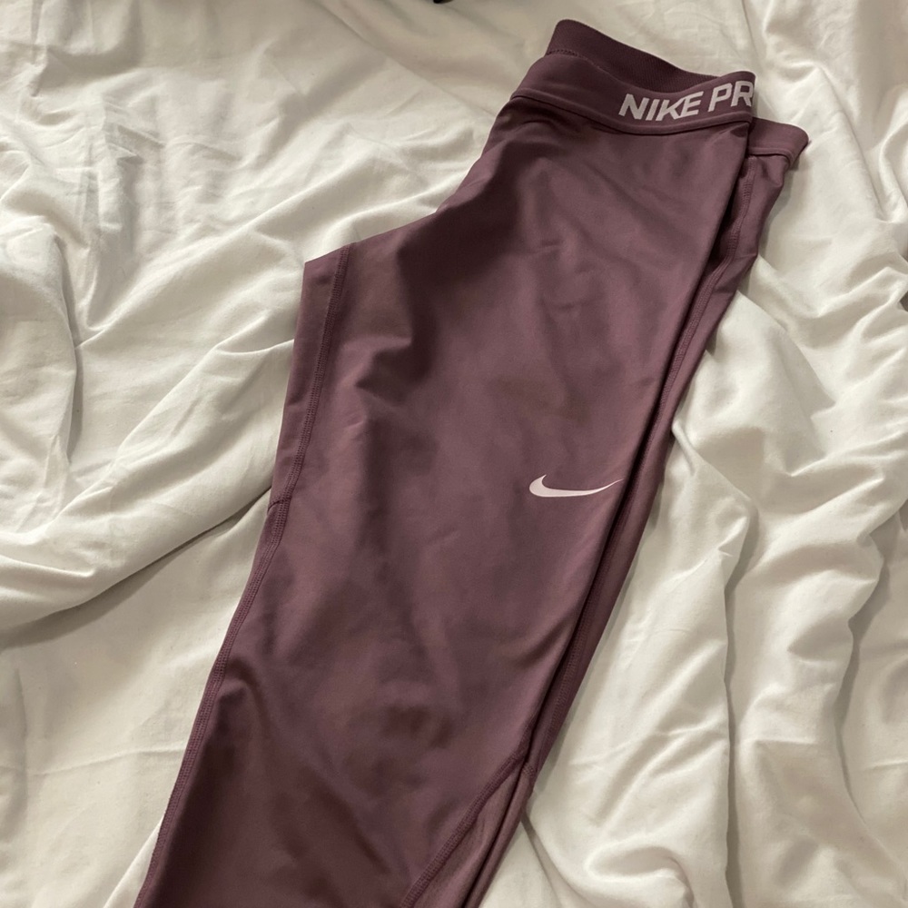 NIKE PRO LEGGINGS